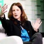 Chainlink price forms alarming pattern as exchange reserves dip ahead of ETF launch