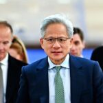 AVAX USDT Battles To Hold $12: Will SEC-Avalanche Crypto Friendship Save AVAX Price?